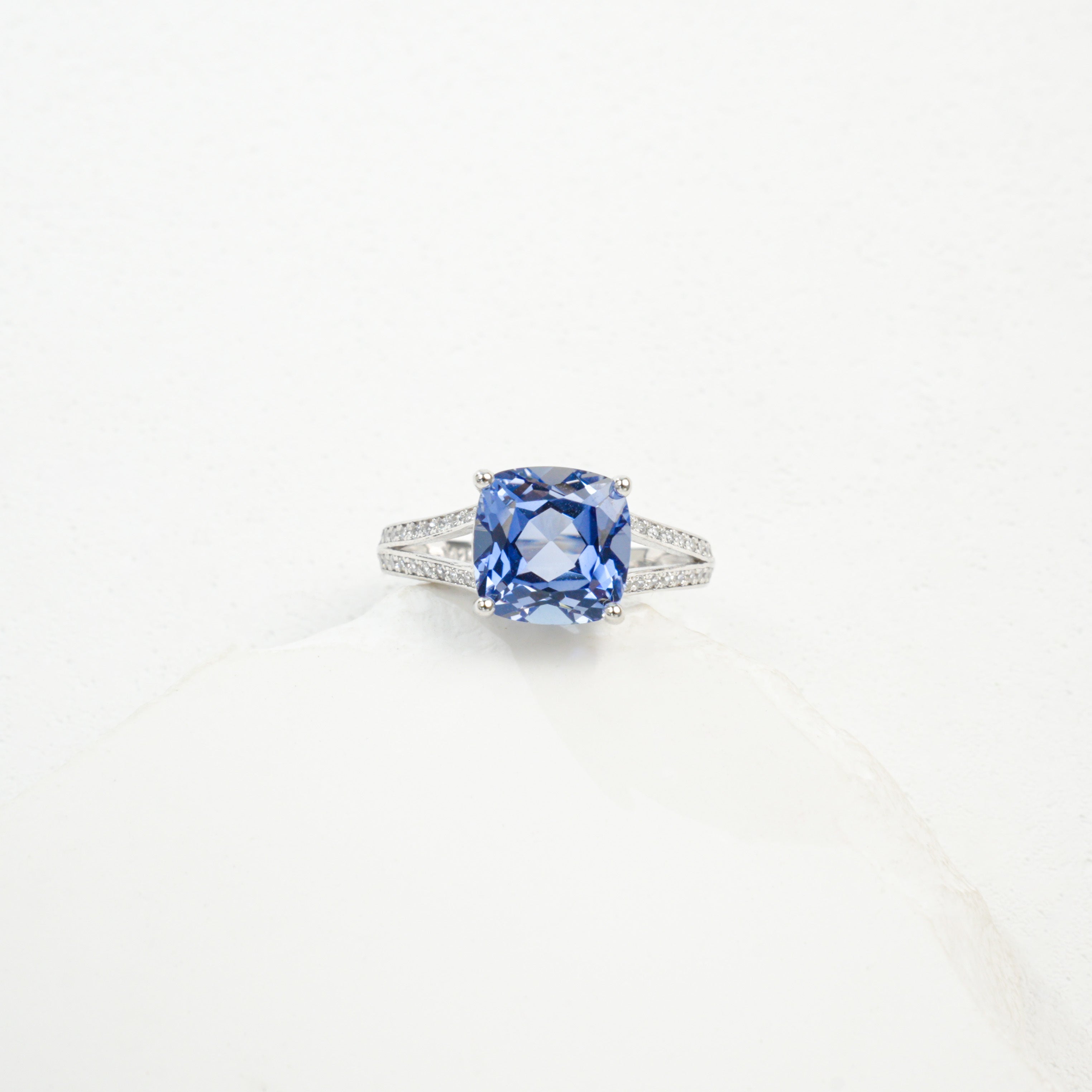 Lab-Grown Sapphire - Diamond-Edged Square Ripple Clear Blue Ring