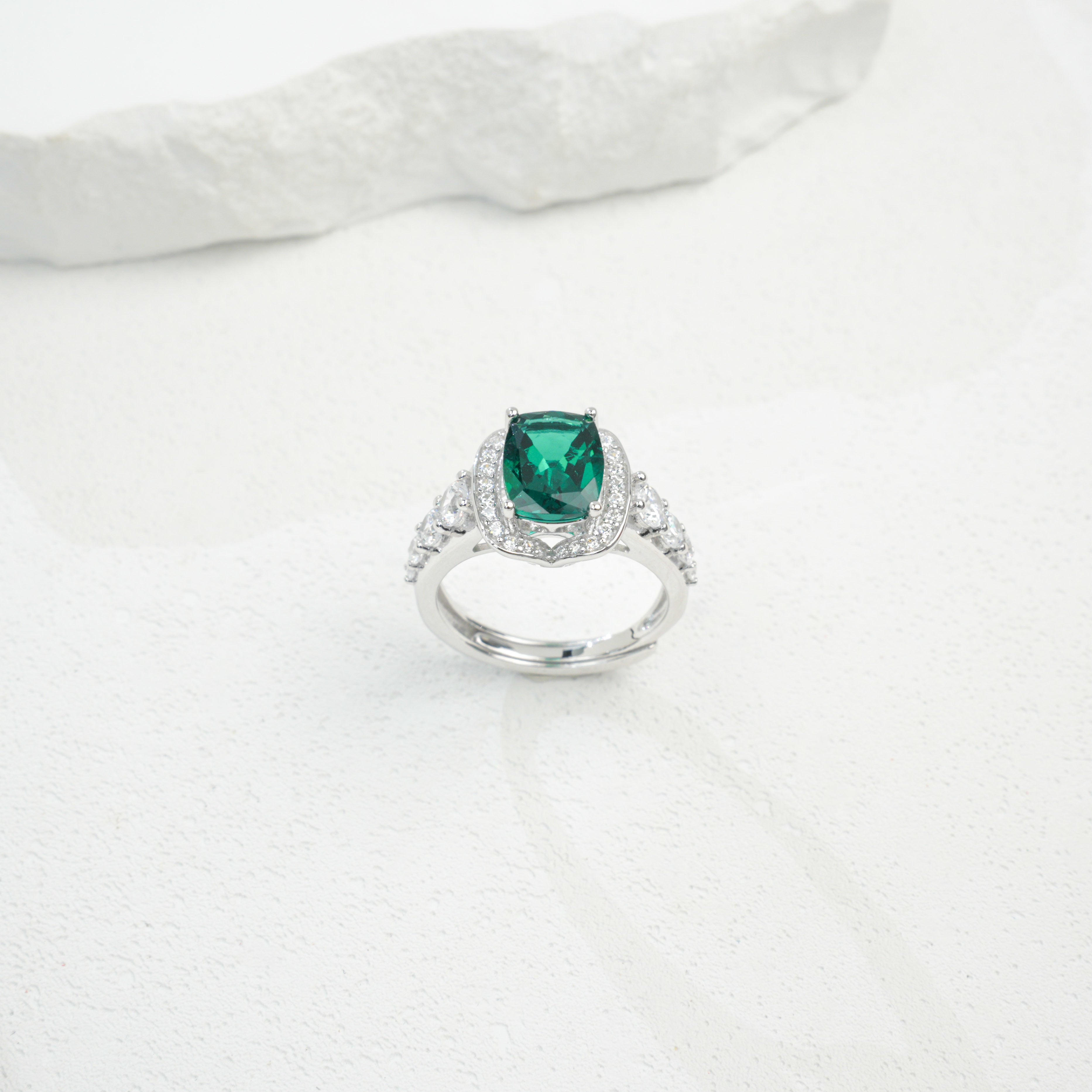 Lab-Grown Emerald - Diamond-Wing Square Emerald Streaming Light Ring