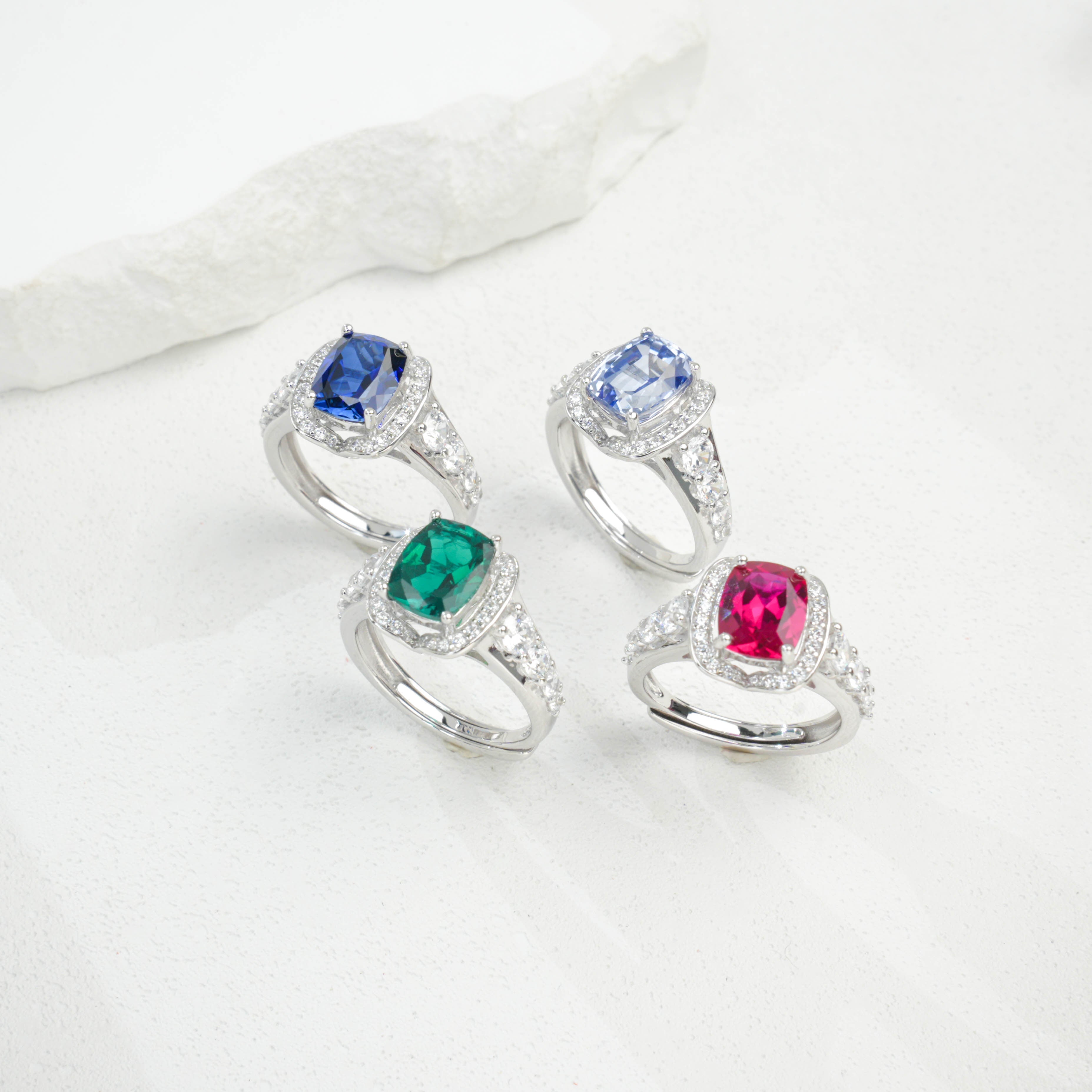 Lab-Grown Emerald - Diamond-Wing Square Emerald Streaming Light Ring