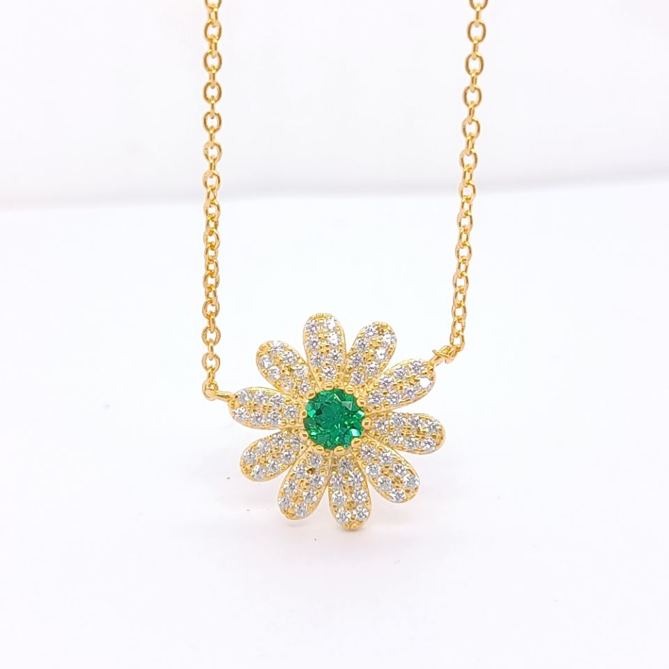 Lab-Grown Emerald - Emerald Pistil Daisy Gold Chain Necklace
