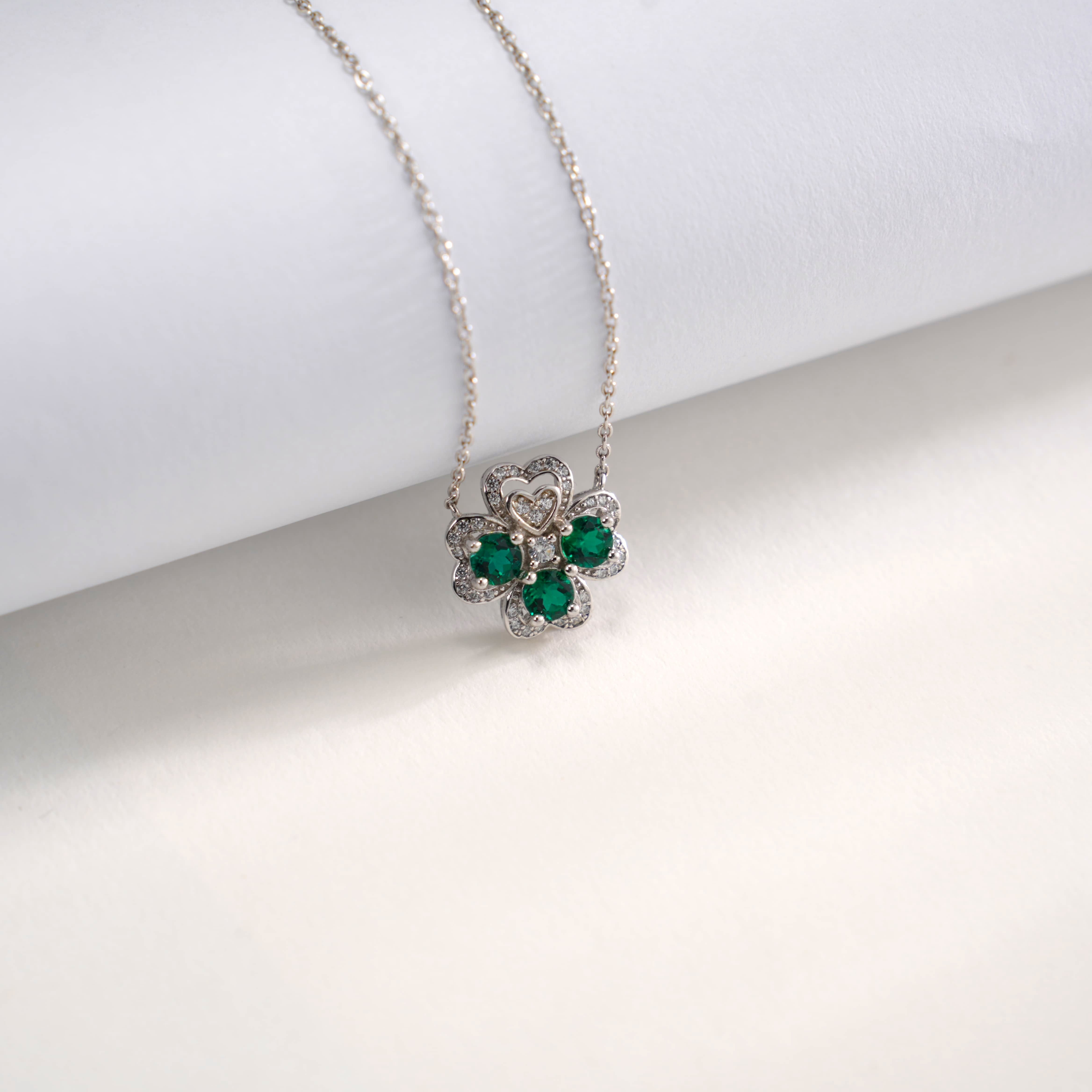 Lab-Grown Emerald - Emerald Petal Heart-Inlaid Lucky Clover Pendant