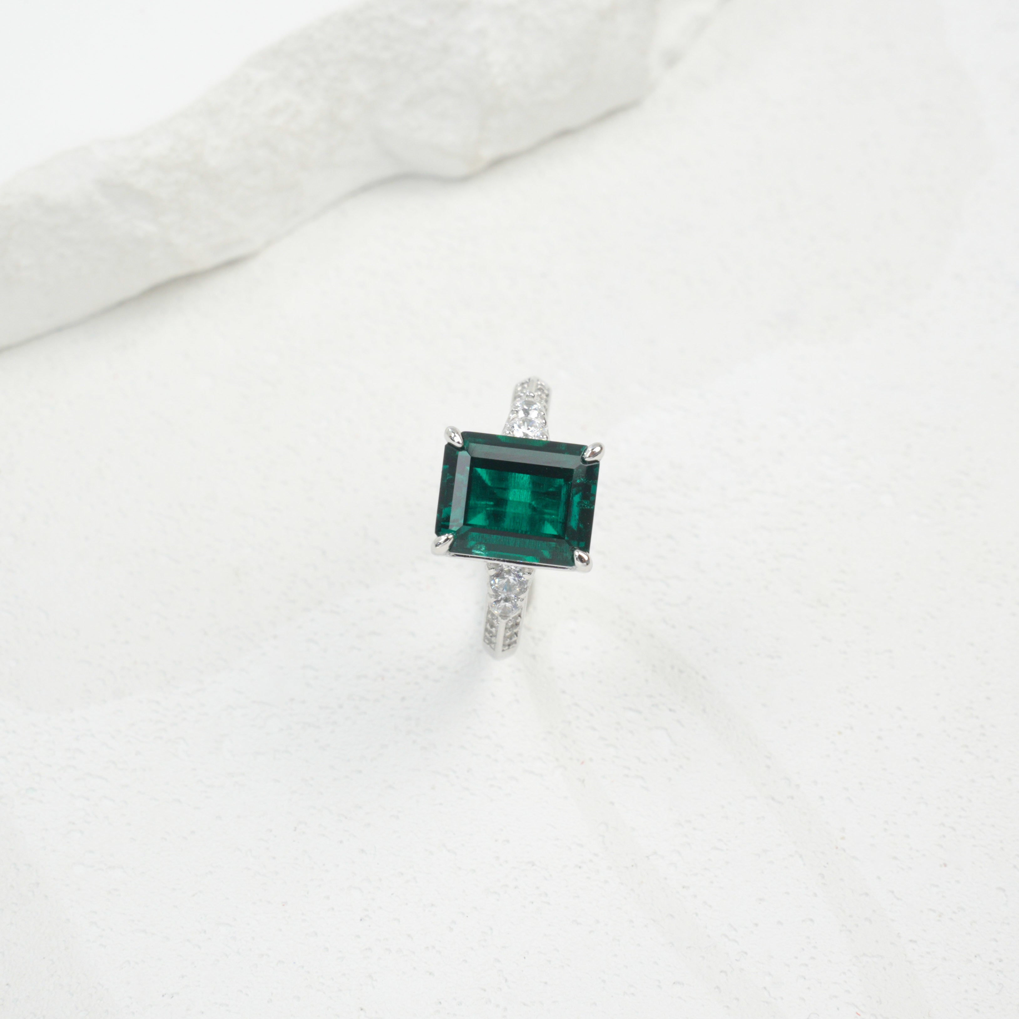 Cultivated Emeralds-Prismatic Elegant Ring