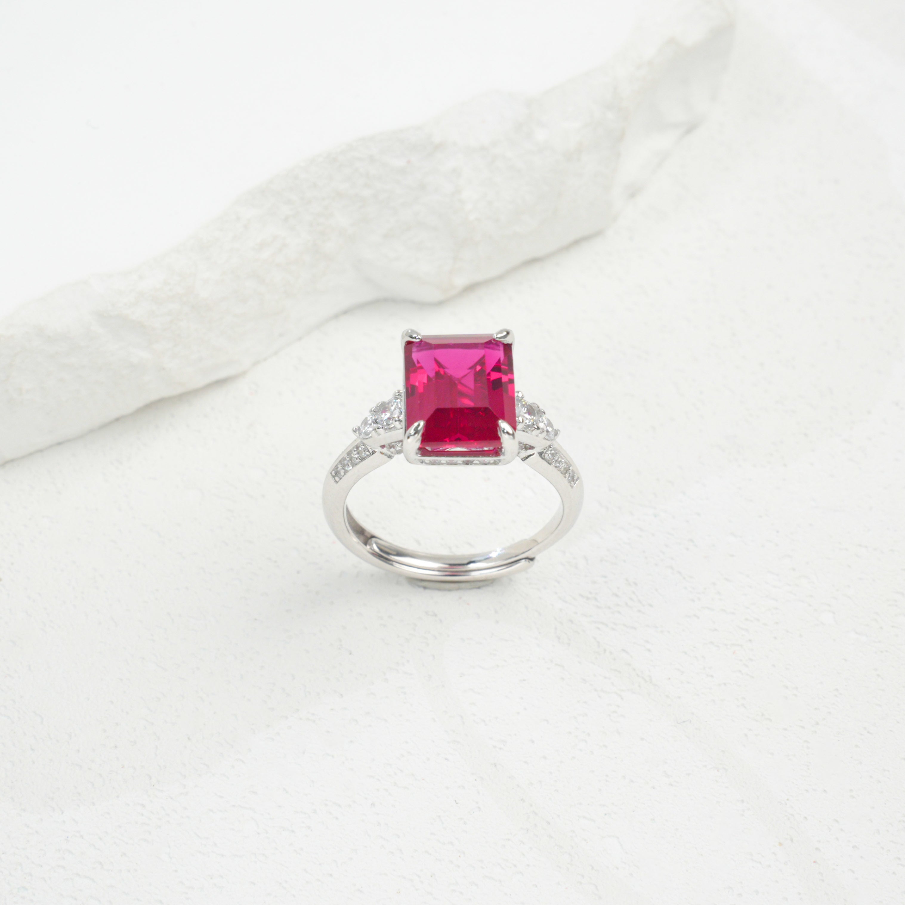 Cultivated Emeralds-Prismatic Elegant Ring