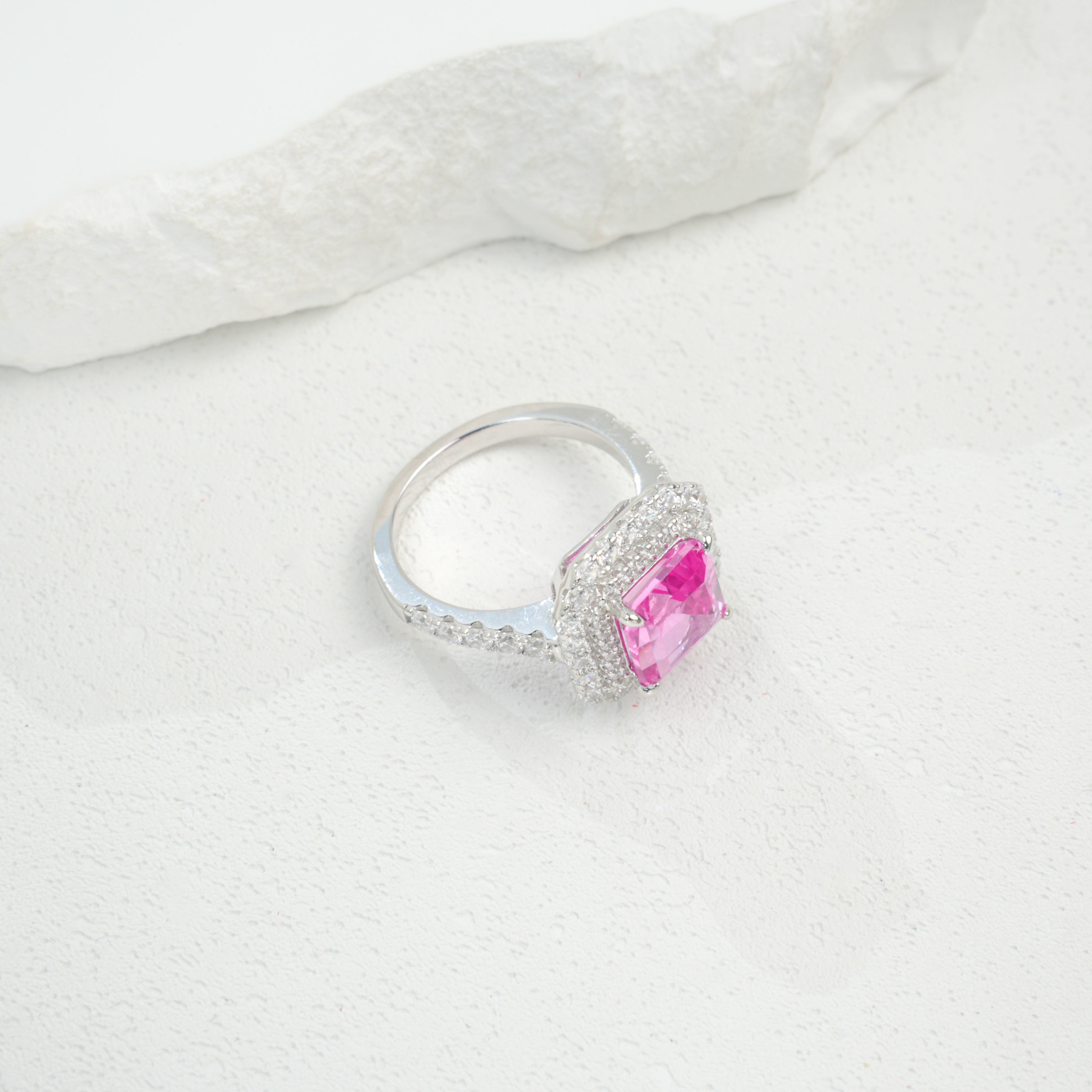 ab-Grown Sapphire - Diamond-Surrounded Square Court Deep Blue Ring