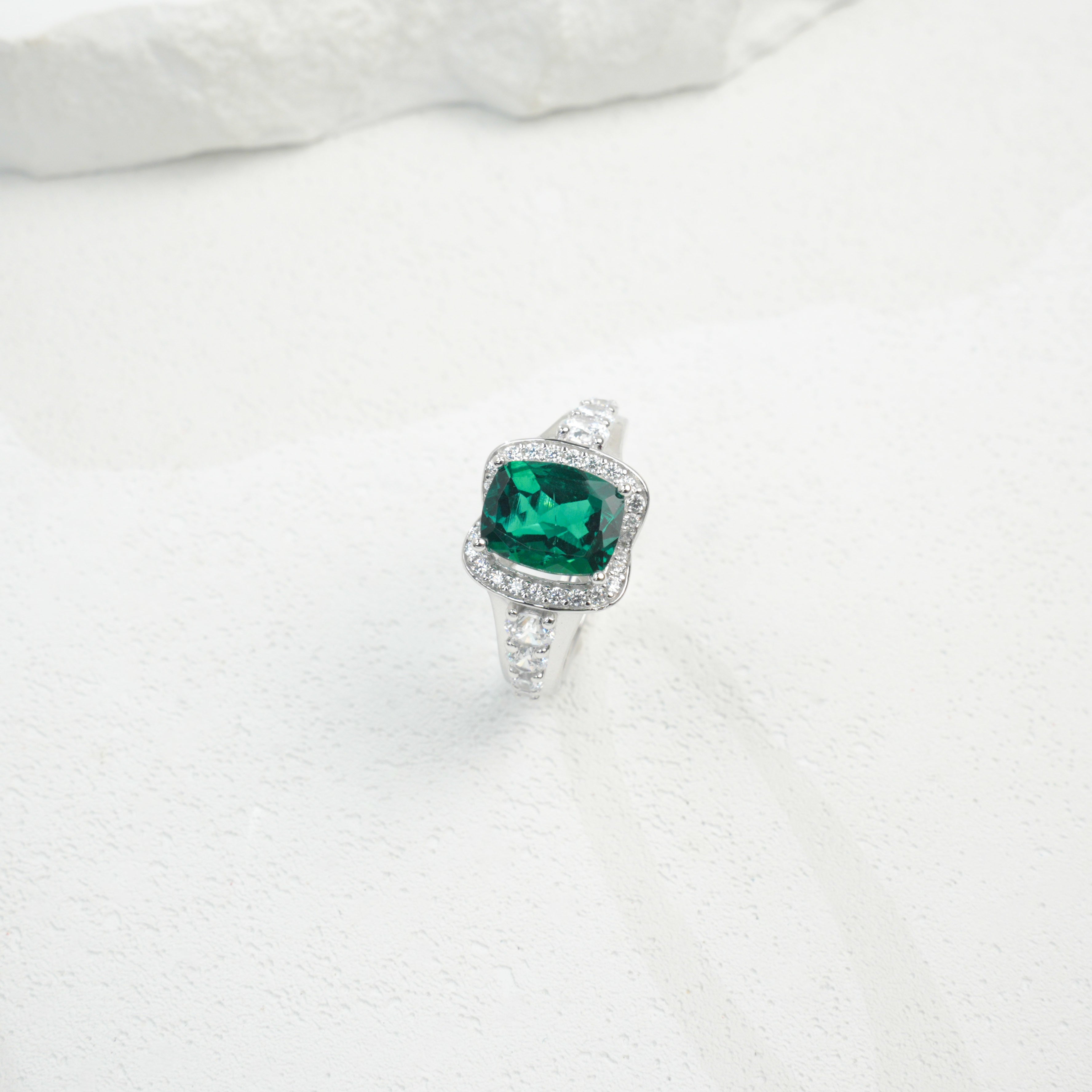 Lab-Grown Emerald - Diamond-Wing Square Emerald Streaming Light Ring