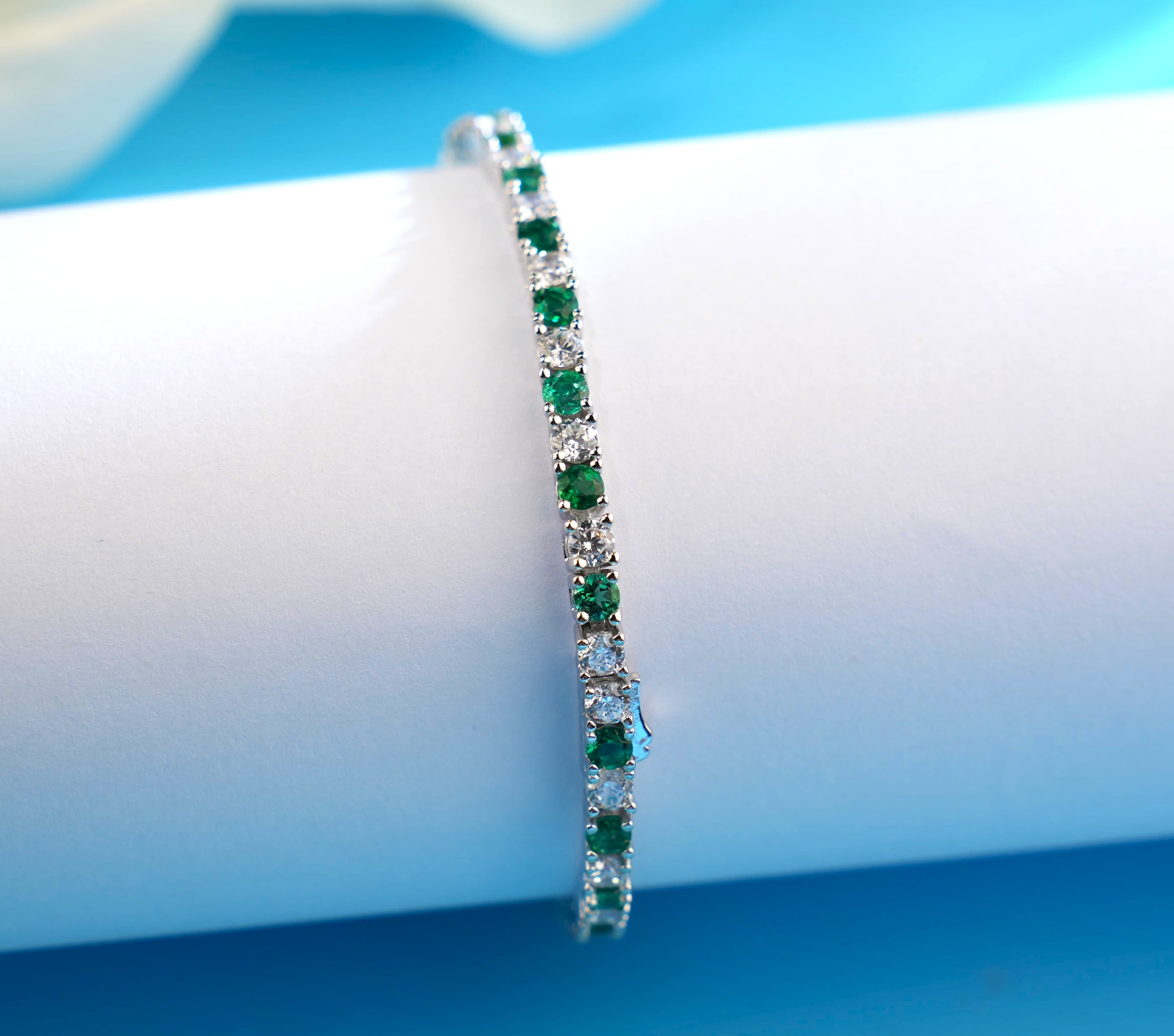 Lab-Grown Emerald - Emerald Diamond Fully Pavé Circle-Wrist Bracelet