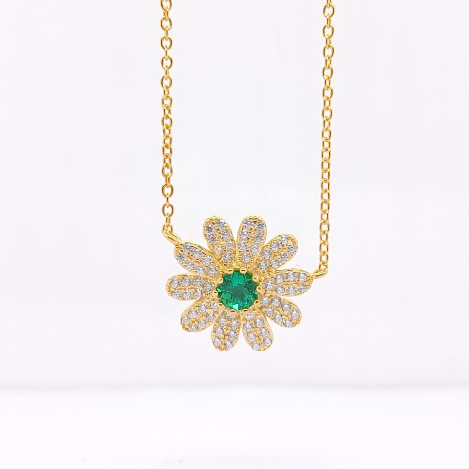 Lab-Grown Emerald - Emerald Pistil Daisy Gold Chain Necklace