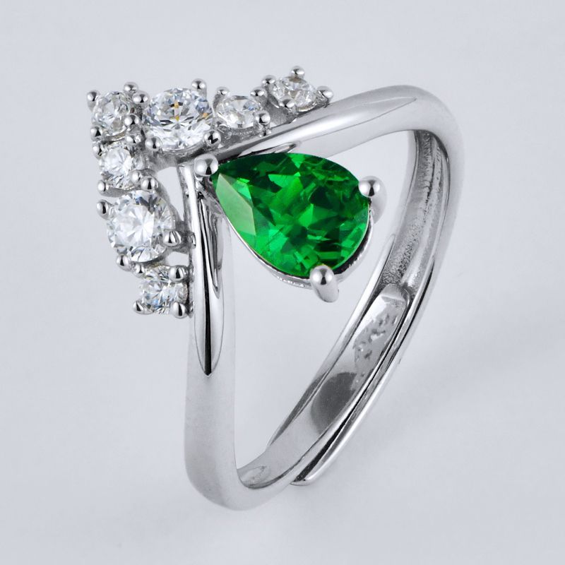 Lab-Grown Emerald - Dewy Cluster Starburst Ring