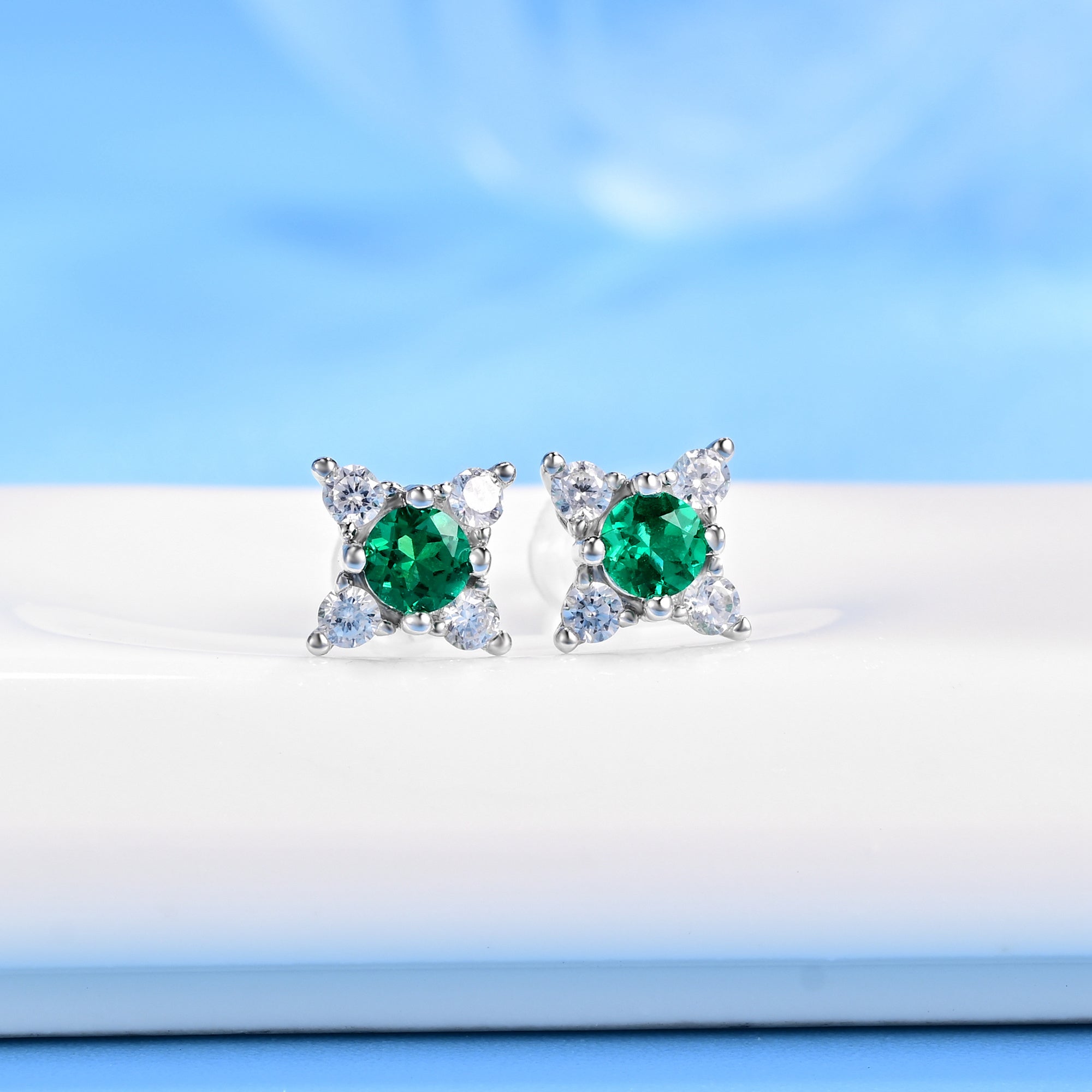 Lab-Grown Emerald - Round Emerald Diamond Four-Pointed Star Studs
