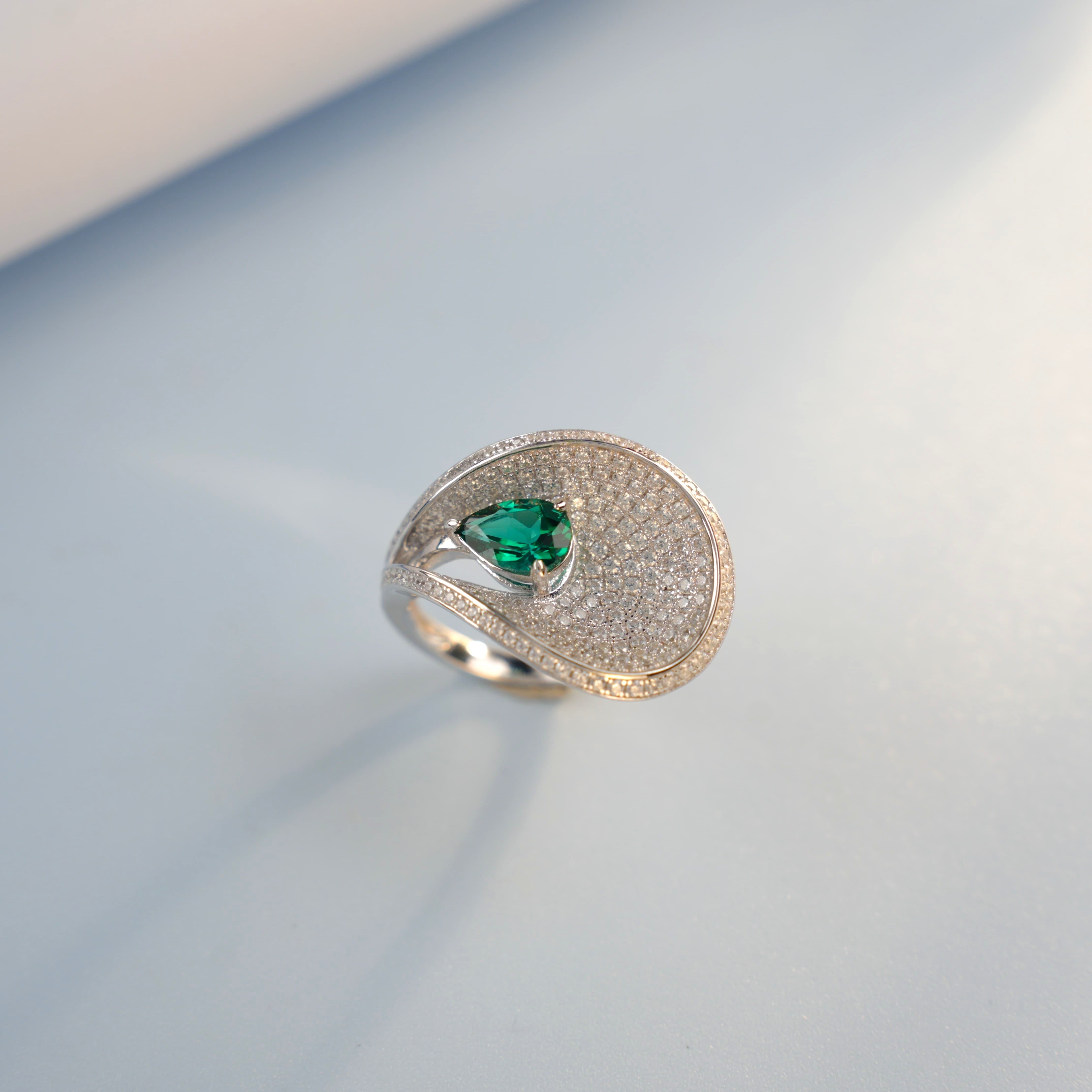 Lab-Grown Emerald - Dewy Emerald Diamond Curved Ripple Ring