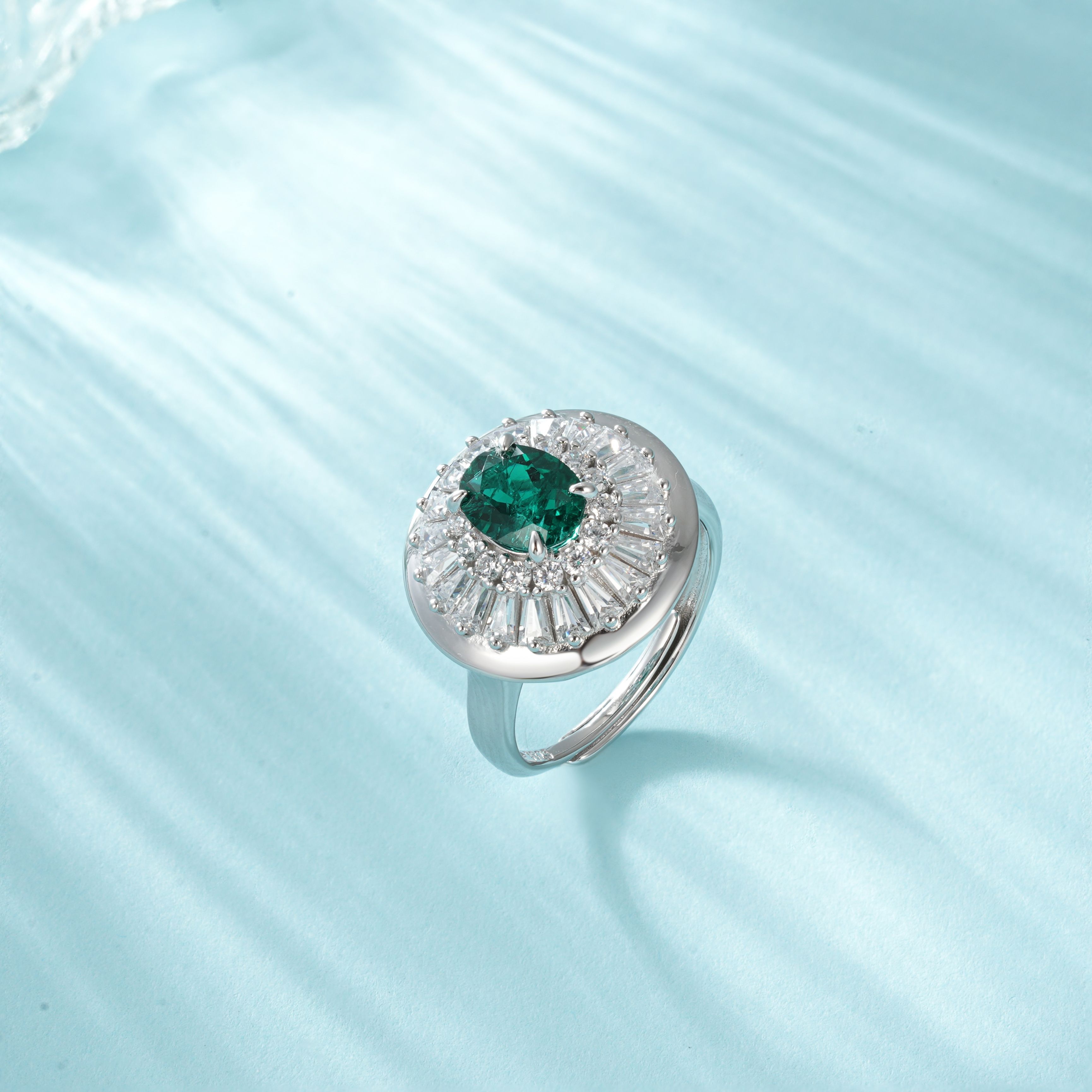 Lab-Grown Emerald - Oval Emerald Diamond Starburst Ring