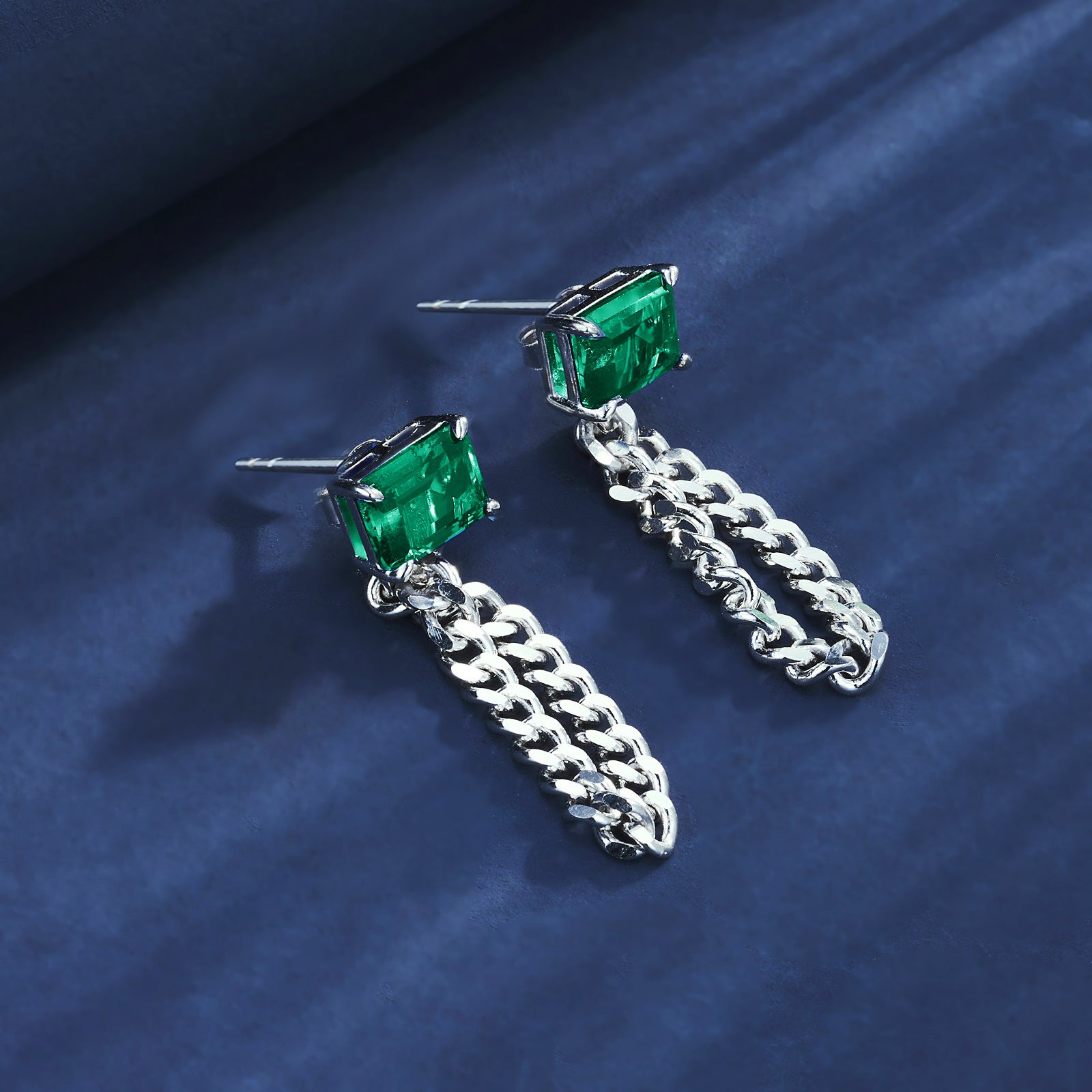 Chained Radiance | Industrial-Chain Square Emerald Earrings