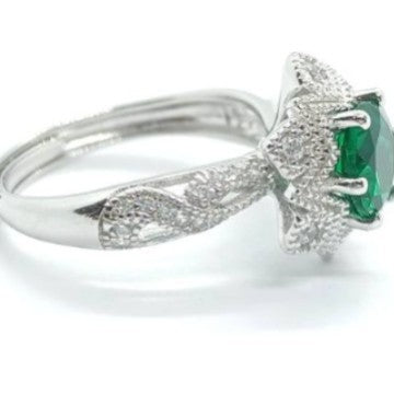 Vintage Flower Emerald Halo Ring