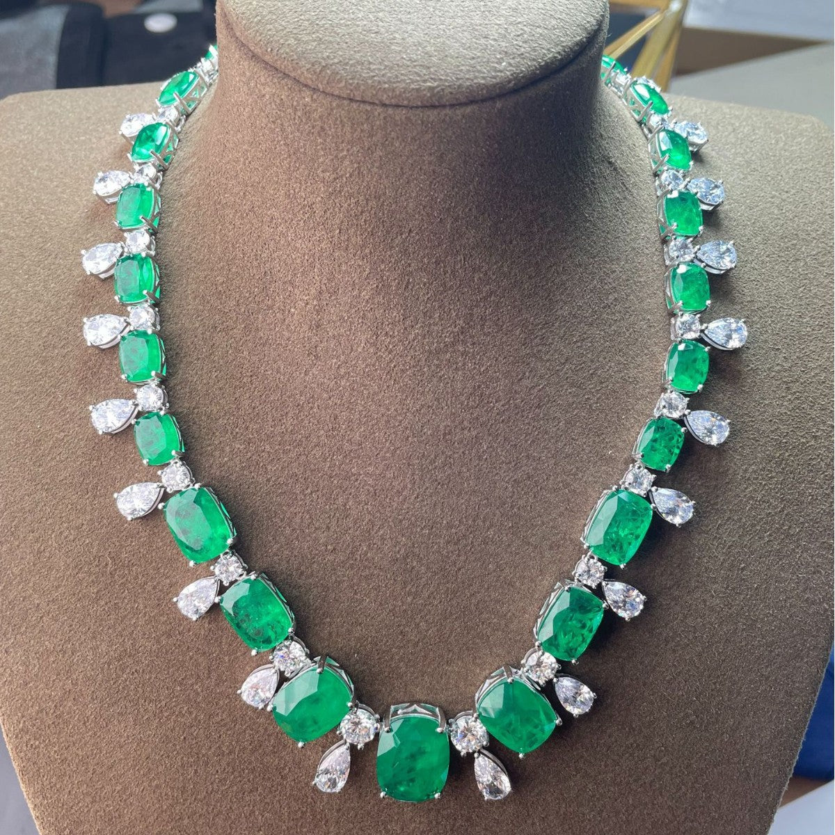 Luxury Emerald Statement Necklace